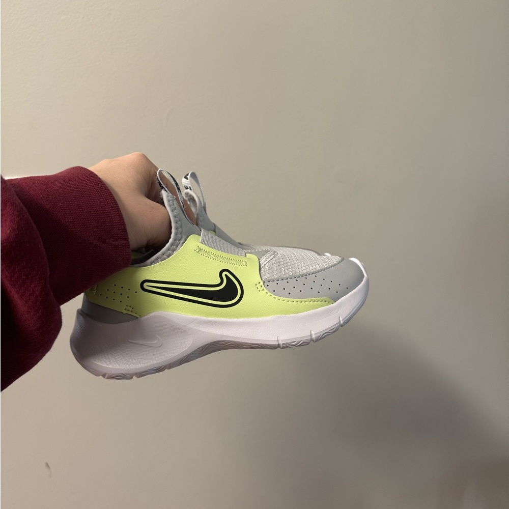 Nike Kids' Slip-On Training Shoe in Grey and Neon Yellow 11c new without tag